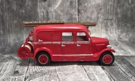 C.C.C. 1936 Delahaye Furgon Mixte Fire Engine (handmade) straż