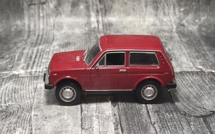 Lada Niva 2121 skala 1/43