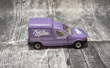 Matchbox MB38 Ford Courier Milka | Unikatowy Model Vintage – oryginalny, kompletny | KateCars