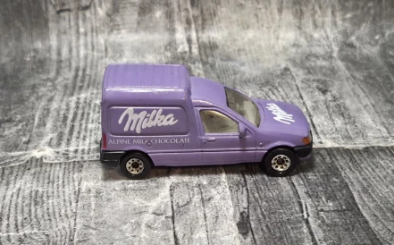 Matchbox MB38 Ford Courier Milka | Unikatowy Model Vintage – oryginalny, kompletny | KateCars
