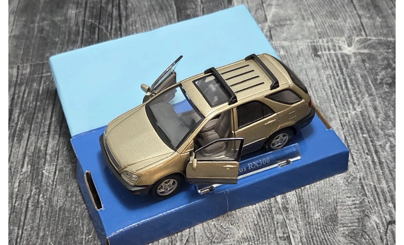 Cararama Lexus RX 300