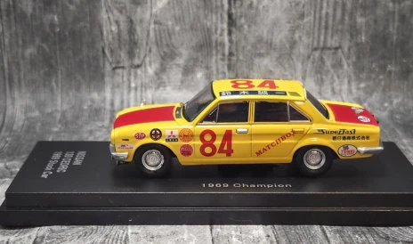Nissan 130 Cedric 1969 Champion "Matchbox" JGTC skala 1:43