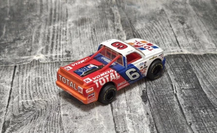 Matchbox Chevrolet Super Truck "Total" (1995)
