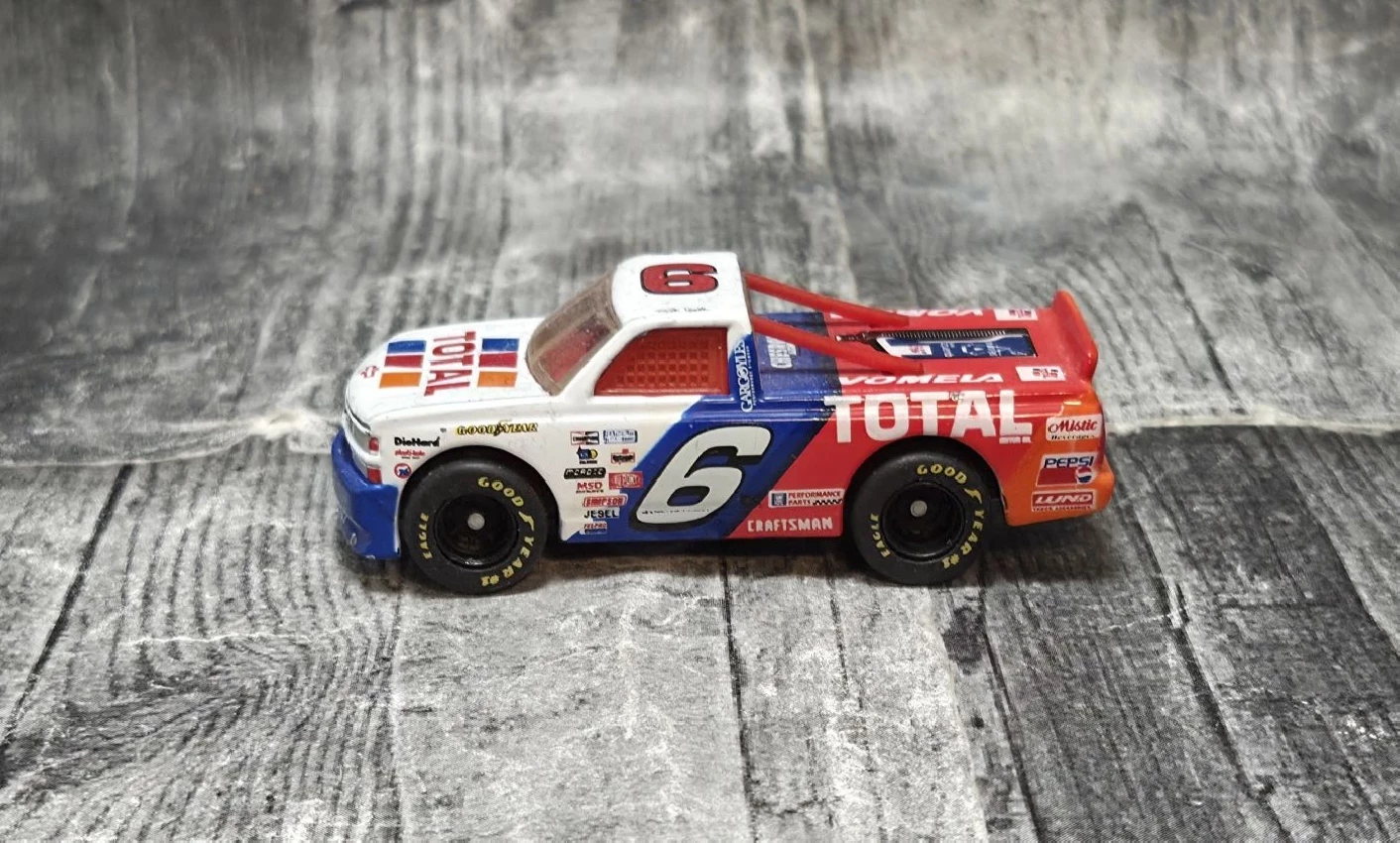 Matchbox Chevrolet Super Truck "Total" (1995)