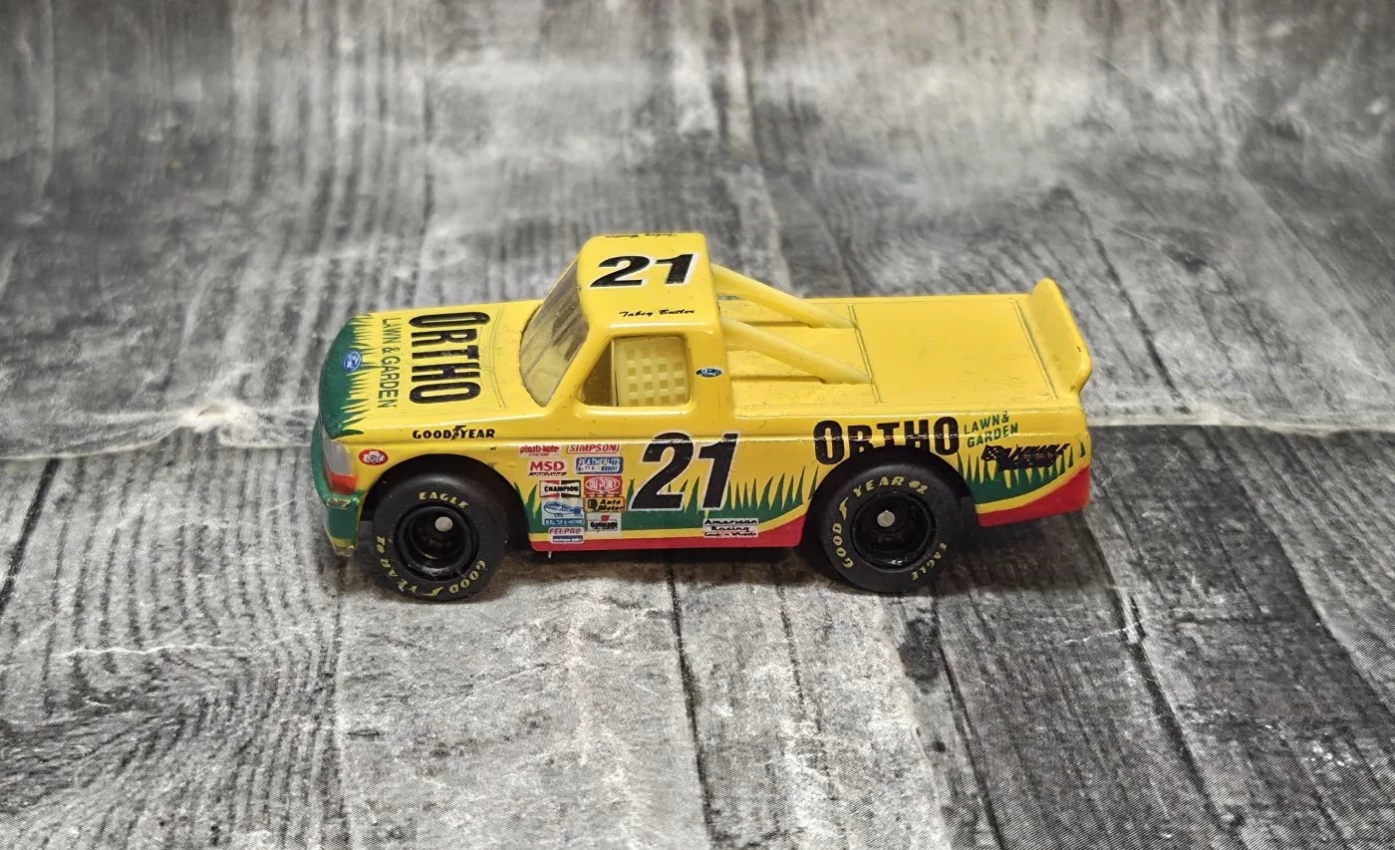 Matchbox Ford Super Truck "Ortho" (1995)