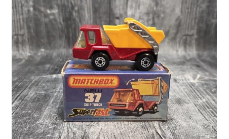 Matchbox Superfast MB37 Skip Truck