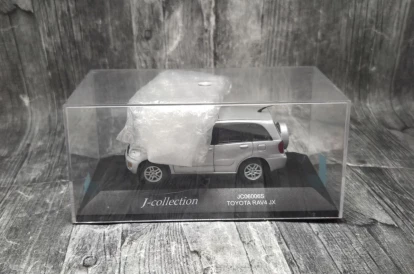 J-Collection / Kyosho Toyota RAV4 5-doors