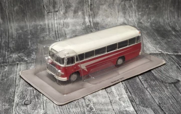 Autobus Ikarus 311 skala 1/72