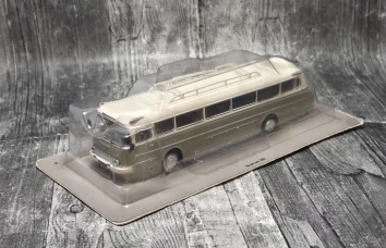 Autobus Ikarus 66 skala 1/72