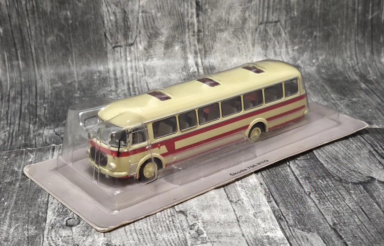 Autobus Skoda 706 RTO skala 1/72